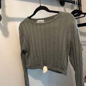 Urban Outfitter cropped tee/sweatshirt